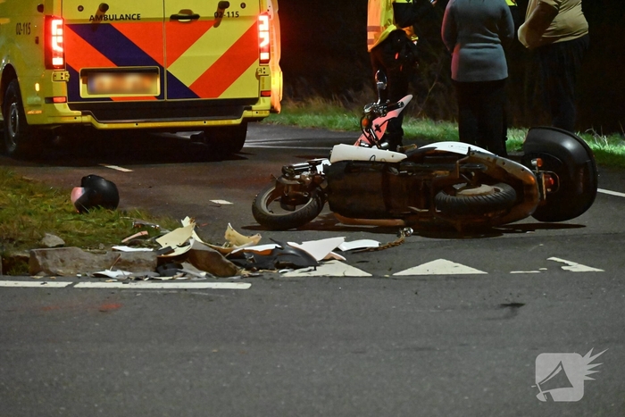 Gewonde na aanrijding tussen auto en scooter