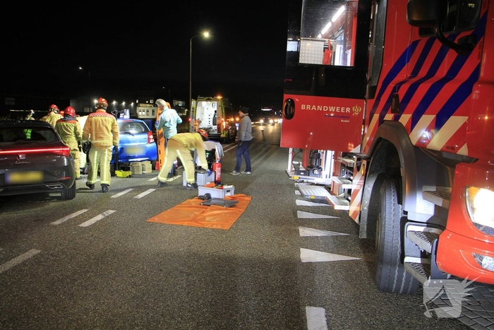 Bbestuurder naar ziekenhuis na aanrijding
