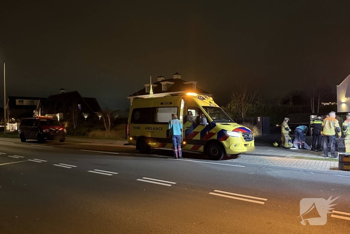 Omstanders en politie halen beschonken fietser uit water