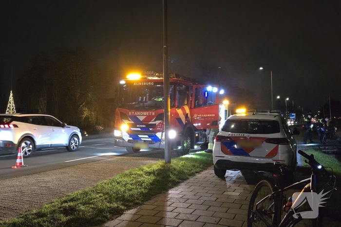 Omstanders en politie halen beschonken fietser uit water