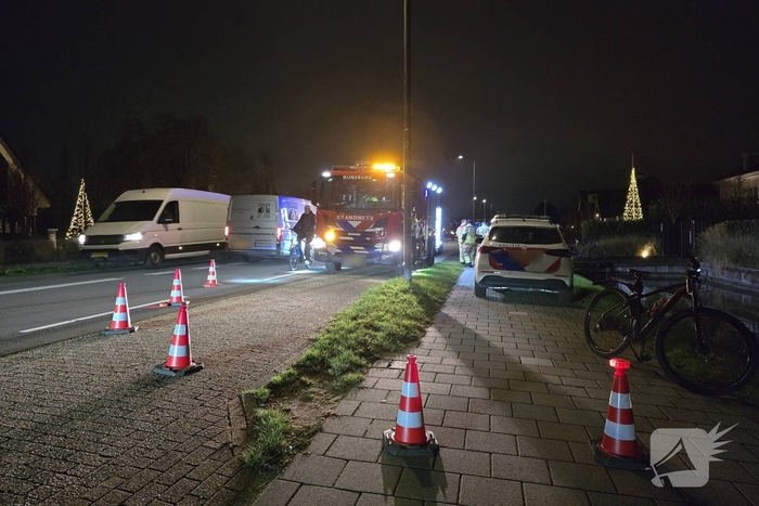 Omstanders en politie halen beschonken fietser uit water