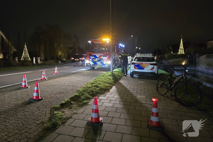 Omstanders en politie halen beschonken fietser uit water