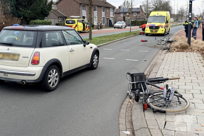 Fietsers aangereden door auto tijdens ongeval
