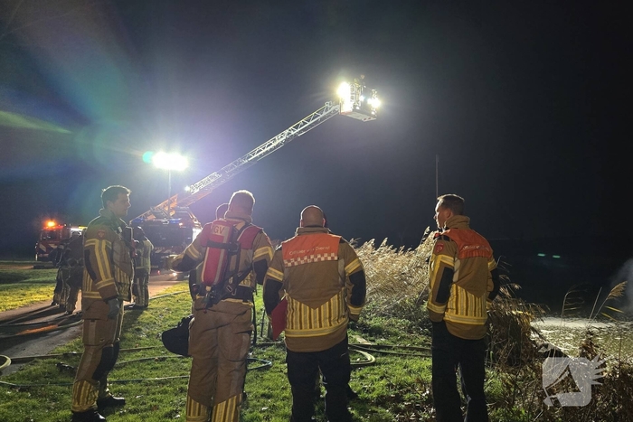 Brand in vaartuig veroorzaakt flinke rookontwikkeling