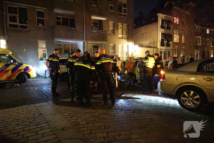 Jongeman in het water na achtervolging