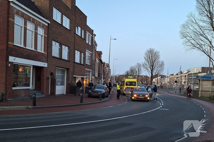 Ambulancedienst ingezet na kop-staartbotsing