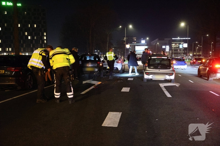 Aanrijding met meerdere voertuigen veroorzaakt verkeershinder