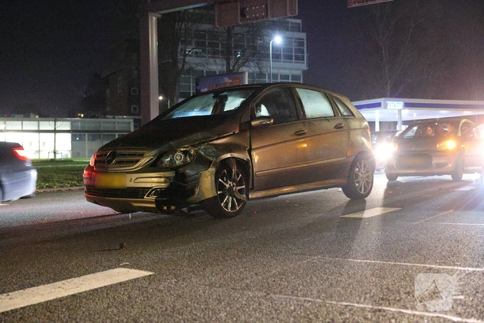 Aanrijding met meerdere voertuigen veroorzaakt verkeershinder