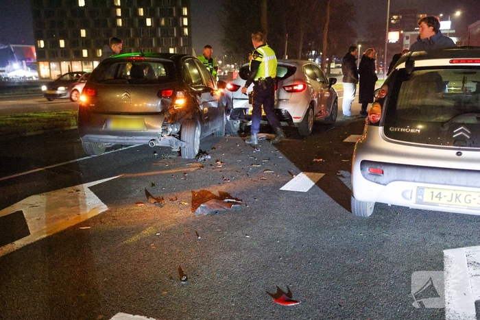Aanrijding met meerdere voertuigen veroorzaakt verkeershinder