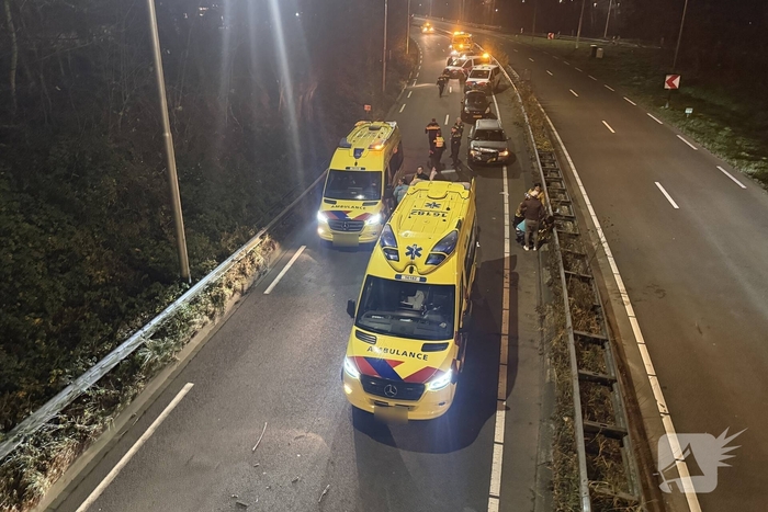 Flinke schade bij kop-staart botsing op provinciale weg