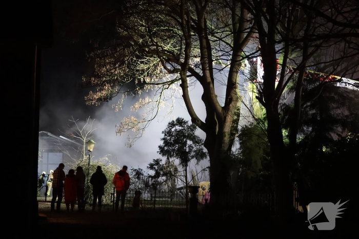 Brand in opslagschuur snel onder controle