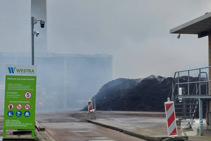 Brand in riet zorgt voor rookoverlast