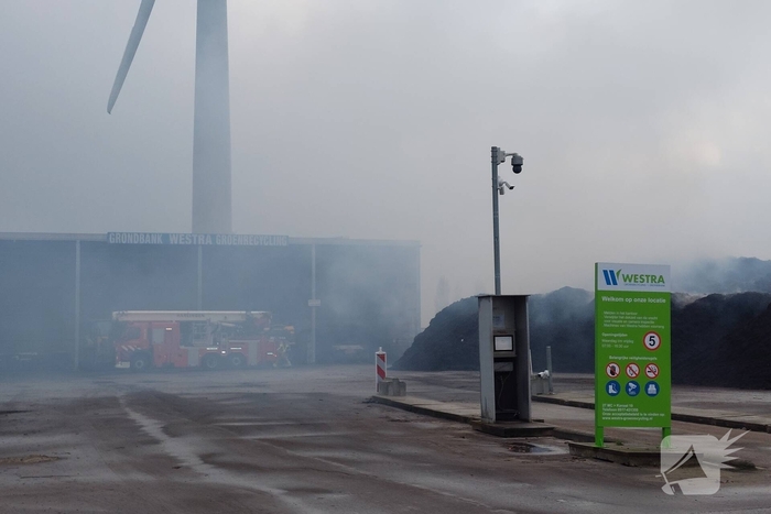 Brand in riet zorgt voor rookoverlast
