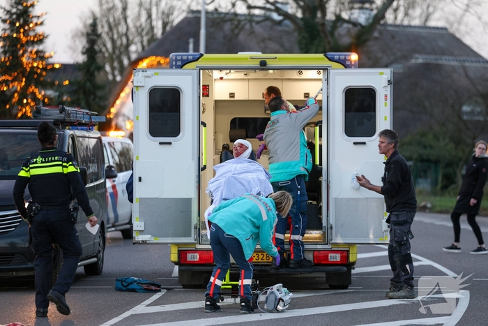 Fietser gewond na aanrijding met werkbus