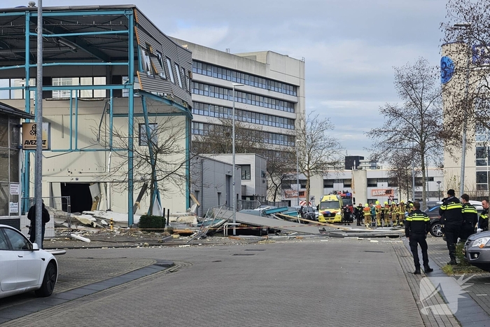 Bedrijfspand deels ingestort