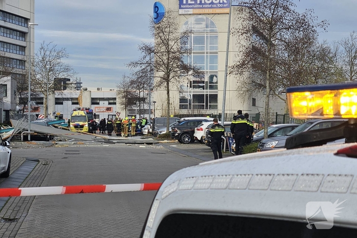 Bedrijfspand deels ingestort