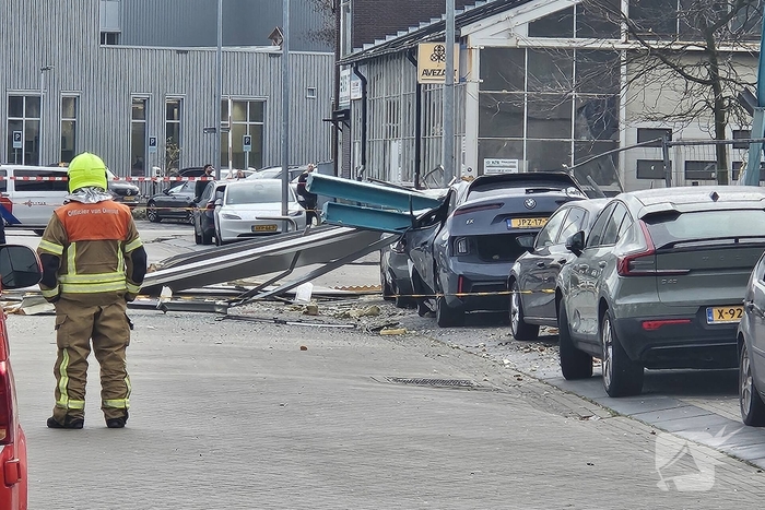 Bedrijfspand deels ingestort