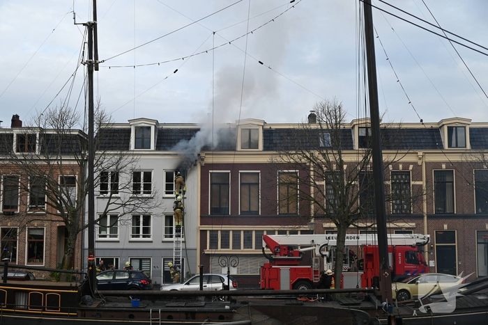 Brand in woning leidt tot grootschalige hulpverlening
