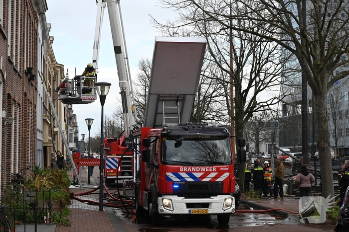 Brand in woning leidt tot grootschalige hulpverlening