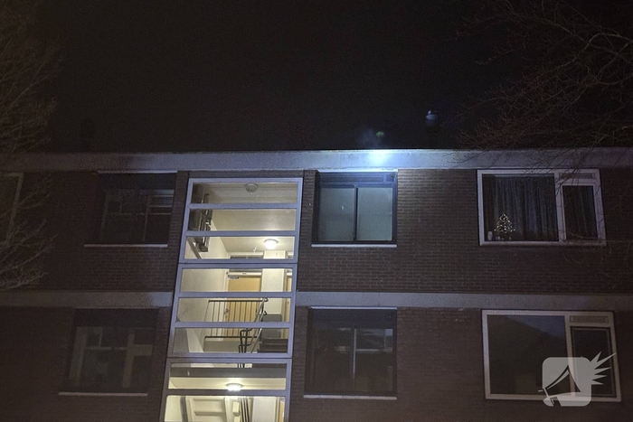 Woning vol rook door pan op vuur
