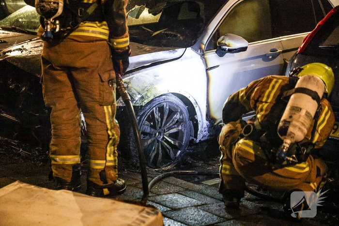 Auto's zwaar beschadigd door brand