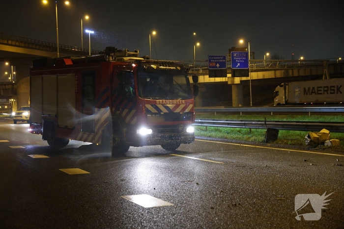 Bestuurder bevrijdt na ongeval vrachtwagen