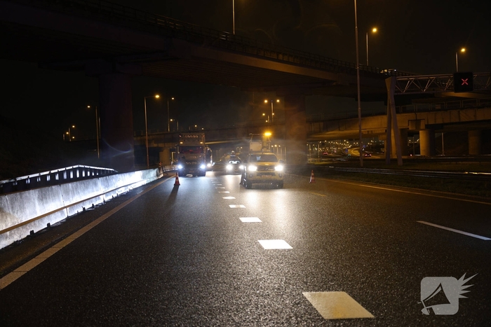 Bestuurder bevrijdt na ongeval vrachtwagen