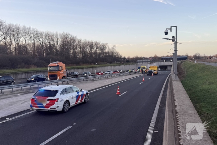 Ongeval tussen auto en vrachtwagen