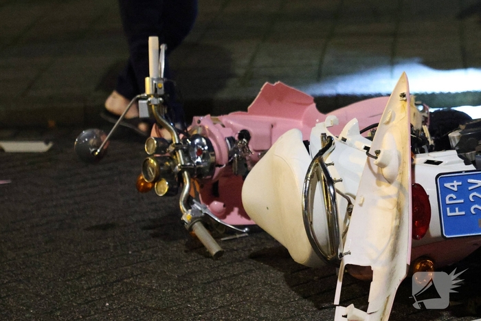 Scooter vol aangereden door auto bij ongeval