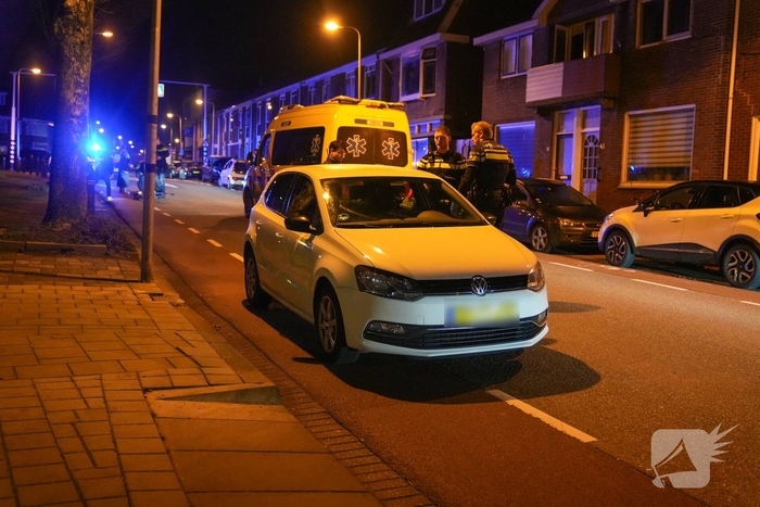 Auto botst op fietser tijdens nachtelijk ongeval