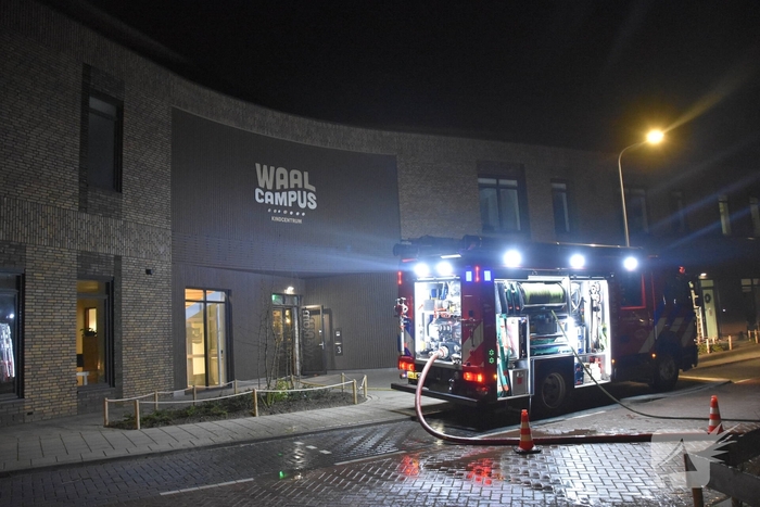 Brandweer oefent met meerdere eenheden