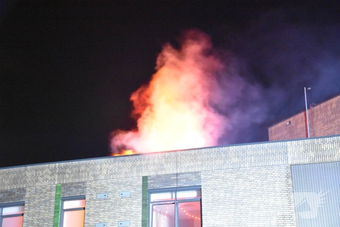 Brandweer oefent met meerdere eenheden