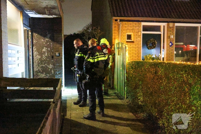 Explosie leidt tot woningbrand en ontruiming van twaalf woningen