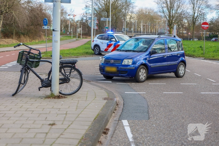 Fietser gewond bij aanrijding met auto