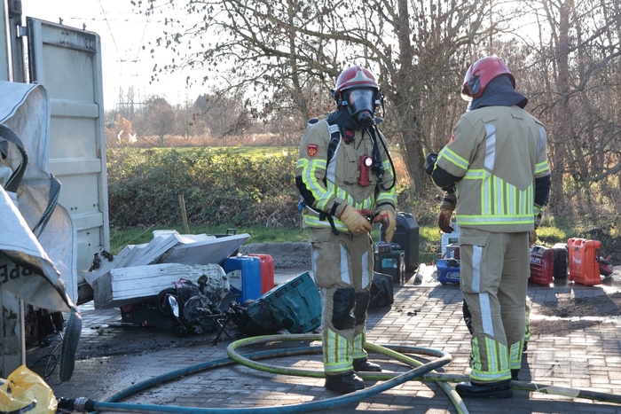 Containerbrand in opslaglocatie snel geblust