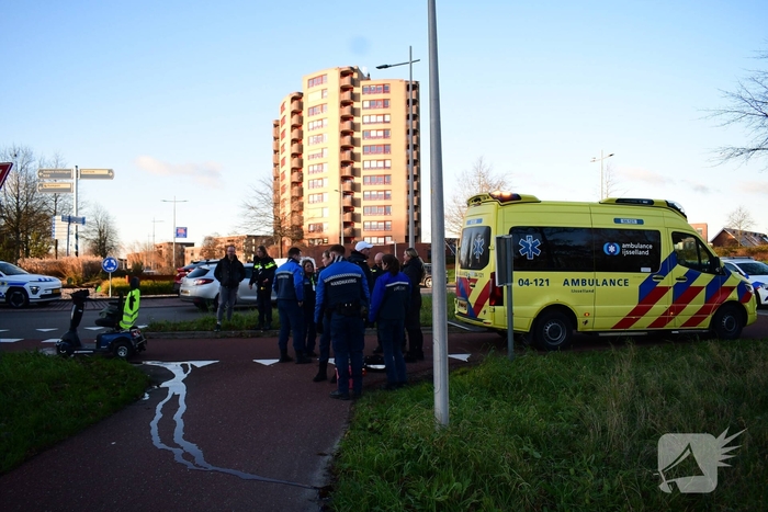 Aanrijding tussen auto en scootmobiel
