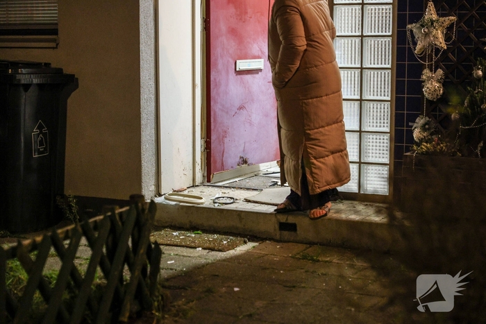 Explosie beschadigt woning tijdens kerstochtend