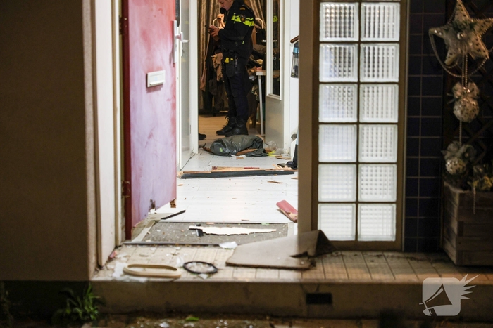 Explosie beschadigt woning tijdens kerstochtend