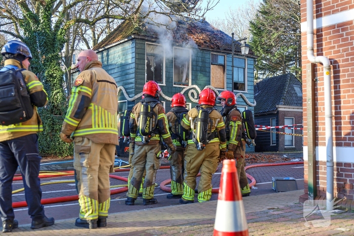 Grote brand in kraakpand