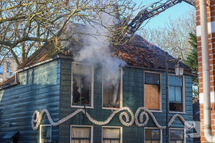 Grote brand in kraakpand
