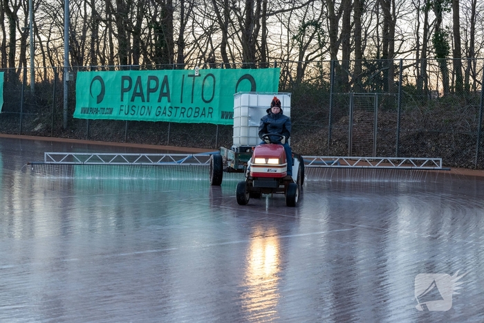 Eerste kerstdag brengt schaatsplezier op natuurijs