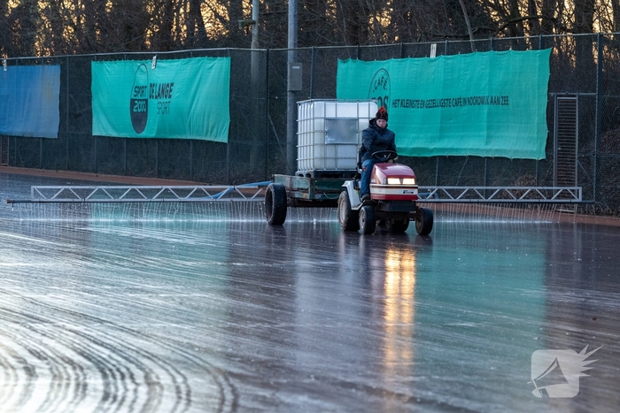 Eerste kerstdag brengt schaatsplezier op natuurijs