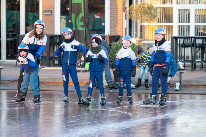 Eerste kerstdag brengt schaatsplezier op natuurijs