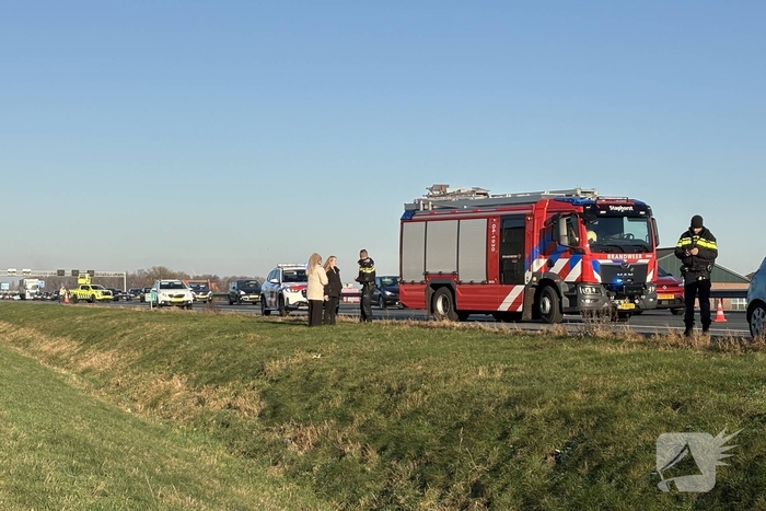Autobrand leidt tot verkeershinder op A28