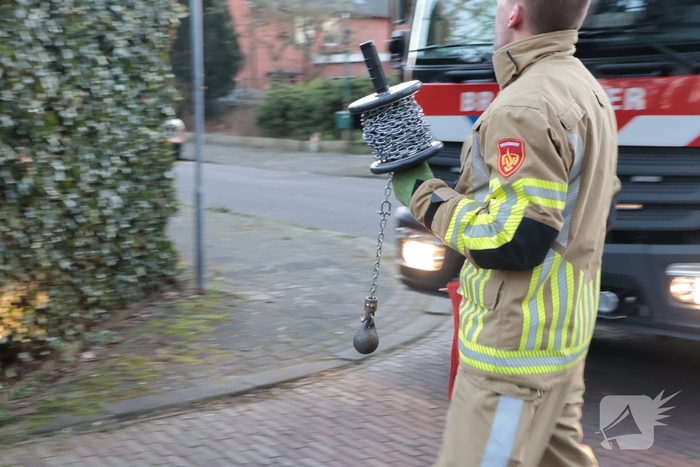 Brand in schoorsteen snel onder controle
