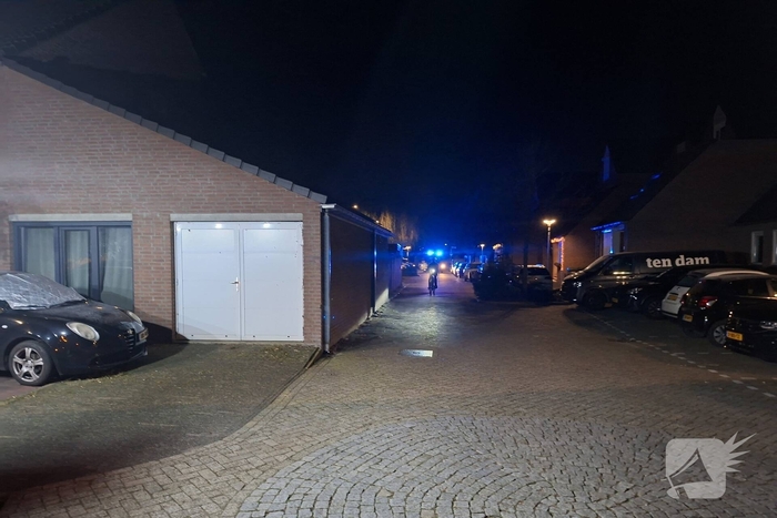 Grote zoekactie in water na aantreffen fiets en wak