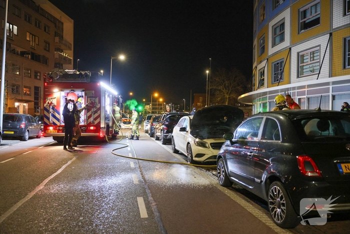 Autobrand onder controle na snelle inzet