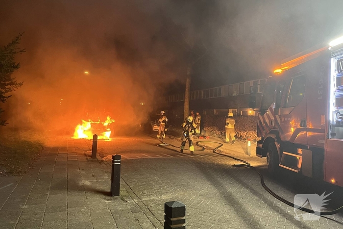 Bestelbus in brand, geen gewonden