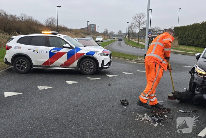 Ongeval tussen twee Automobilisten geen letsel op houtribweg