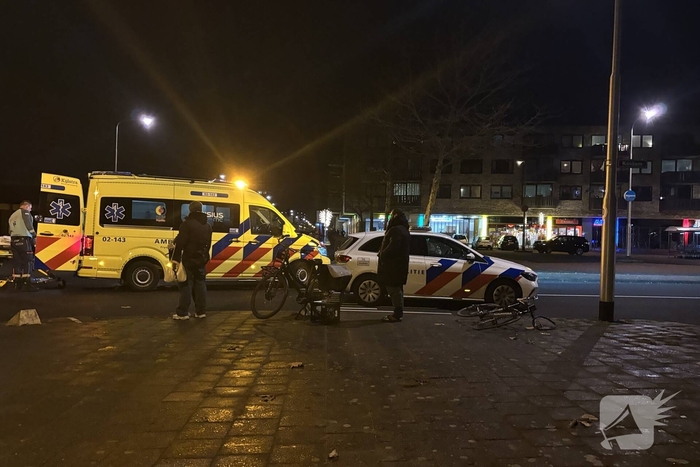 Ongeval door voorrangsfout, barst in ruit van auto